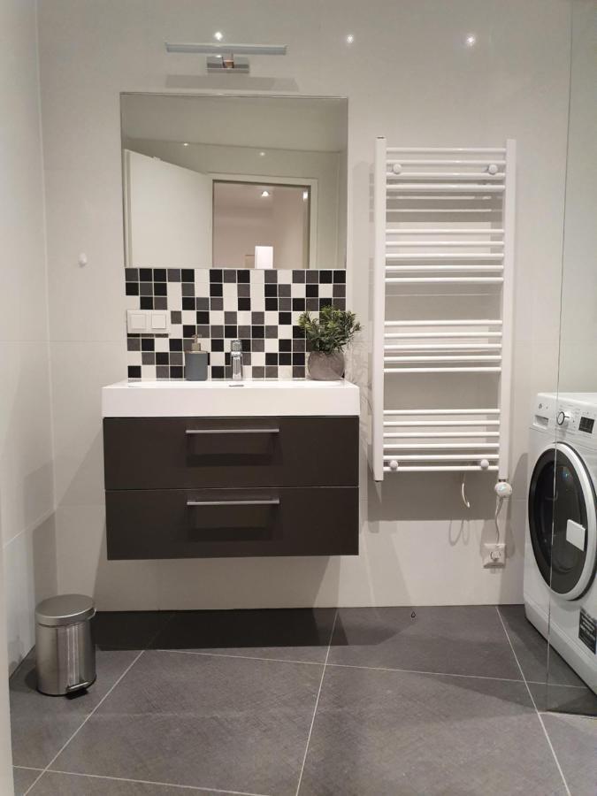 Smarte Dachgeschosswohnung Mit 2 Terrassen Direkt Am Hauptbahnhof Vienna Luaran gambar