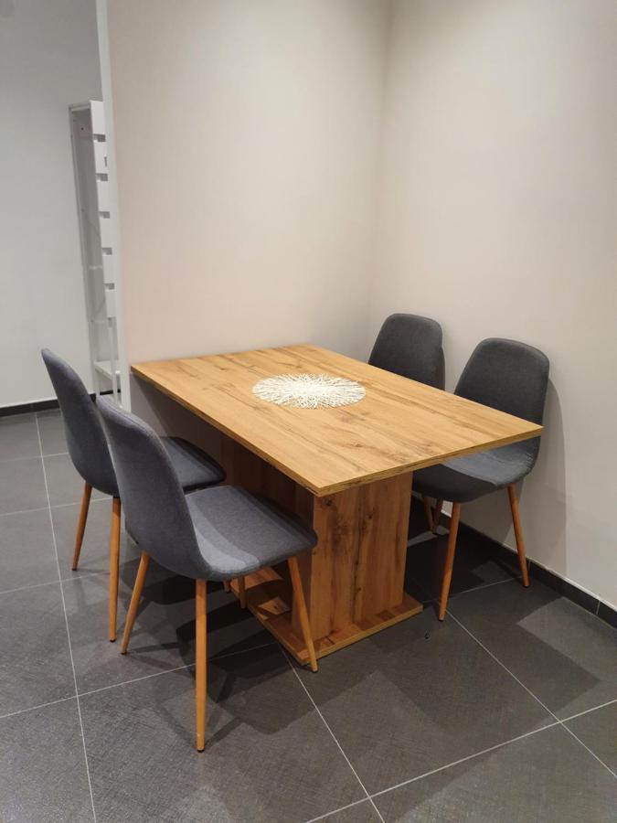 Smarte Dachgeschosswohnung Mit 2 Terrassen Direkt Am Hauptbahnhof Vienna Luaran gambar