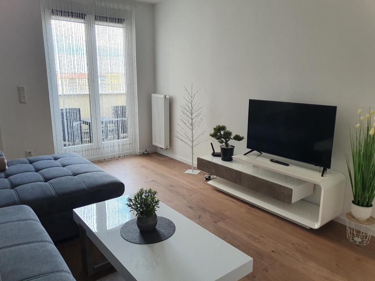 Smarte Dachgeschosswohnung Mit 2 Terrassen Direkt Am Hauptbahnhof Vienna Luaran gambar